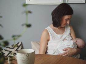 Moedermelk kan COVID antilichamen bevatten goed nieuws voor babys