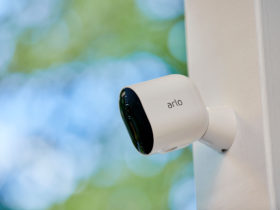 Arlo Pro 4 Spotlight Review beveiligingscamera met gemak