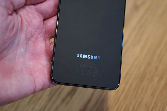 1644570465 703 Eerste review Samsung Galaxy S22 klein en verfijnd