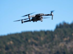 Drones en bestuurderloze autos kunnen helpen bij de humanitaire crisis