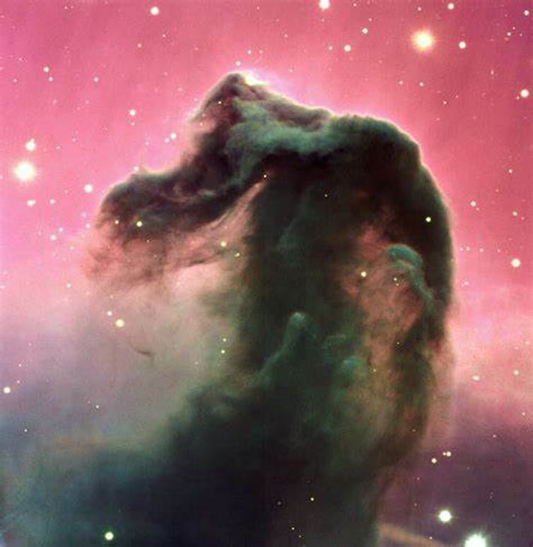 Afbeelding van een donkere nevel in de vorm van een paardenhoofd
