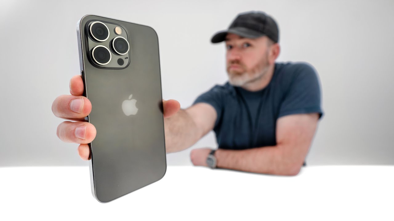 YouTuber geeft dankzij replica eerste indruk van iPhone 14 Pro