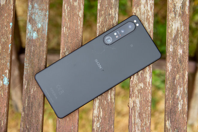 1656627165 701 Sony Xperia 1 IV review Manual focus
