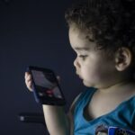 Apple geeft 7 handige iPhone tips om je kinderen online te