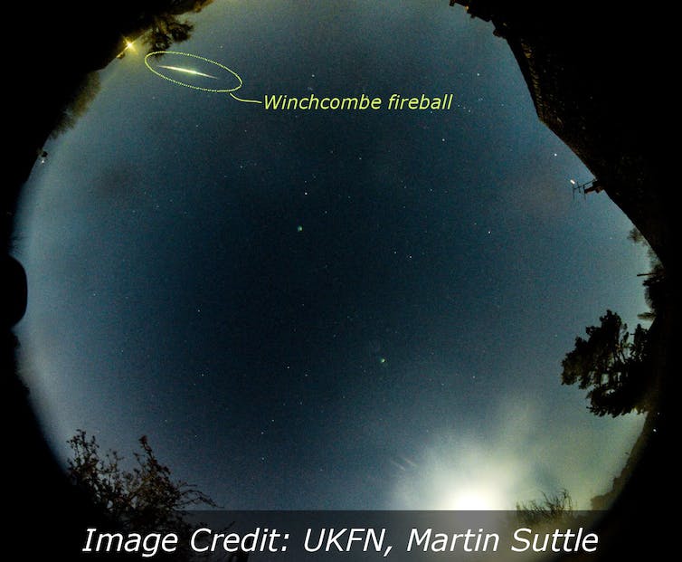 Vuurbal gegenereerd door de Winchcombe meteoriet die de atmosfeer binnenkomt.