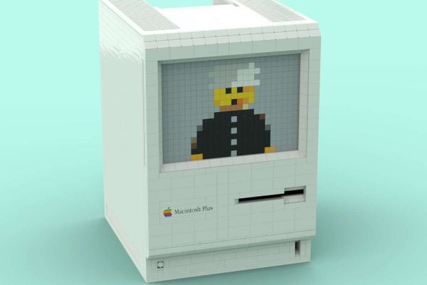 Macintosh Plus Lego 004 Macbook