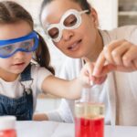 Wetenschap in de zomervakantie drie experimenten om thuis met kinderen