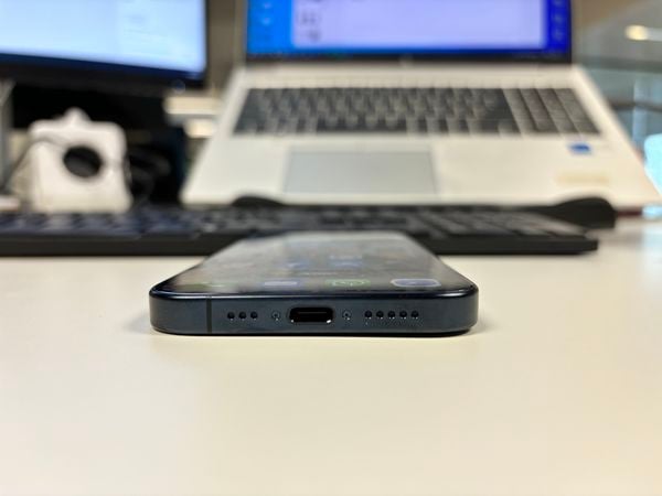 USB C iPhone 15 Pro