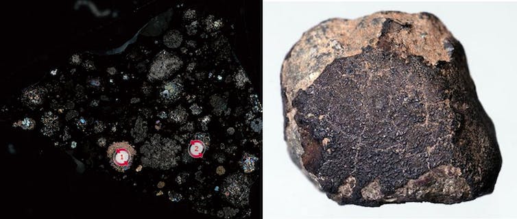 Een martiaanse meteoriet onder de microscoop en een handexemplaar.