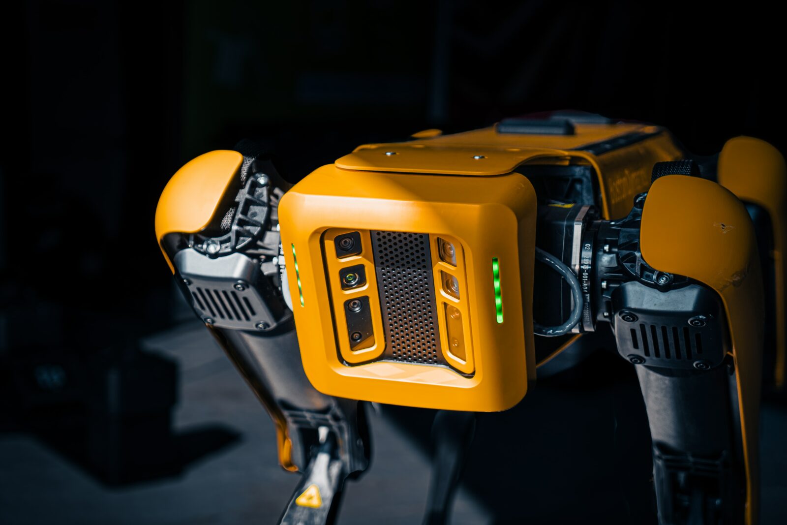 Boston Dynamics bezorgt Terminator vibes met zelfdenkende robothonden